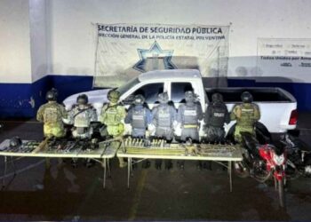 Marina asegura armas de uso militar y vehículos en Tecamachalco, Puebla