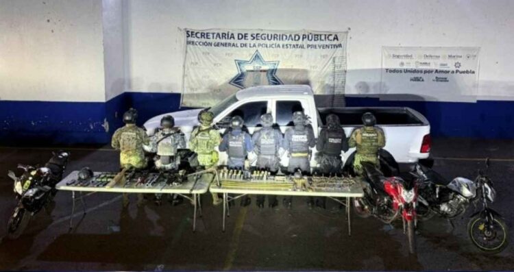 Marina asegura armas de uso militar y vehículos en Tecamachalco, Puebla