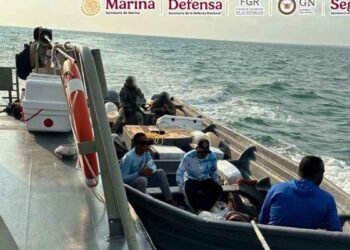 Marina intercepta embarcación con casi una tonelada de cocaína en costas de Chiapas