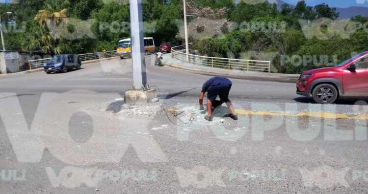 Motociclista queda lesionado tras engancharse con una varilla y derrapar en Ciudad Victoria, Tamaulipas