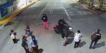 Motociclistas armados asaltan a siete personas en Ecatepec, Estado de México; video
