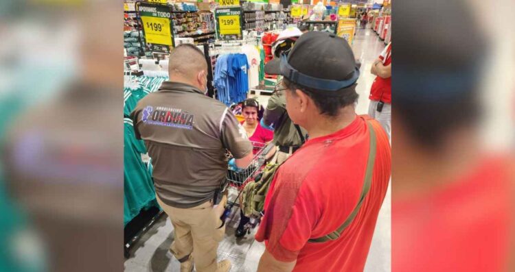 Mujer caída en Soriana de Matamoros
