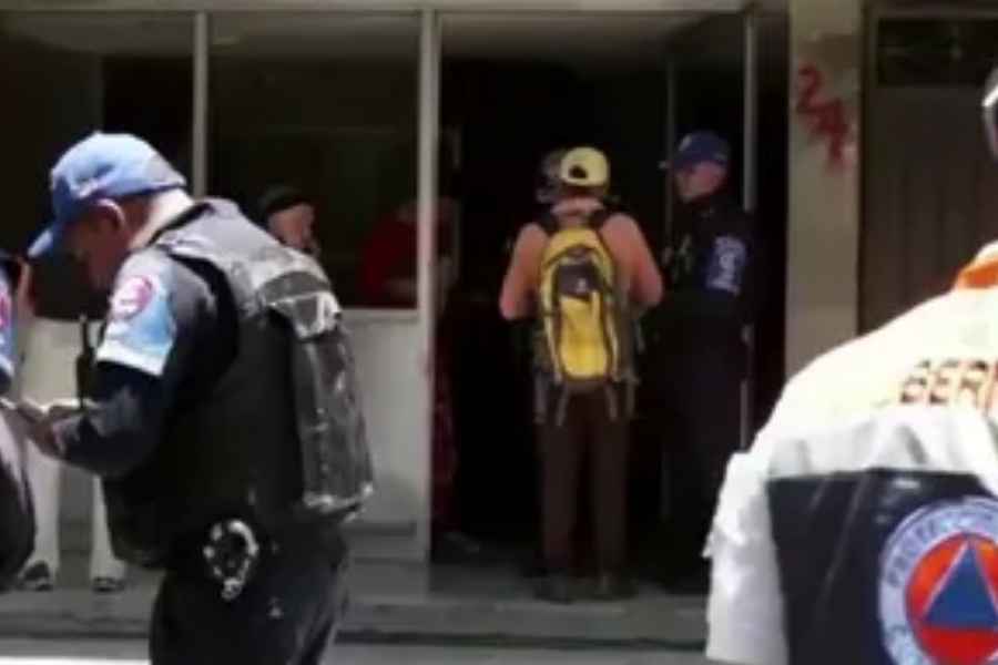 Mujer pierde la mano tras fuerte explosión por pólvora en la alcaldía Cuauhtémoc de CDMX