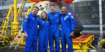 NASA comparte foto grupal de los astronautas de Artemis II tras su viaje a la Luna