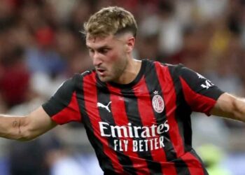 Napoli vence 1-0 al Milan de Santiago Giménez y toma el segundo puesto en la Serie A