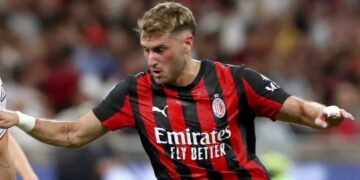 Napoli vence 1-0 al Milan de Santiago Giménez y toma el segundo puesto en la Serie A