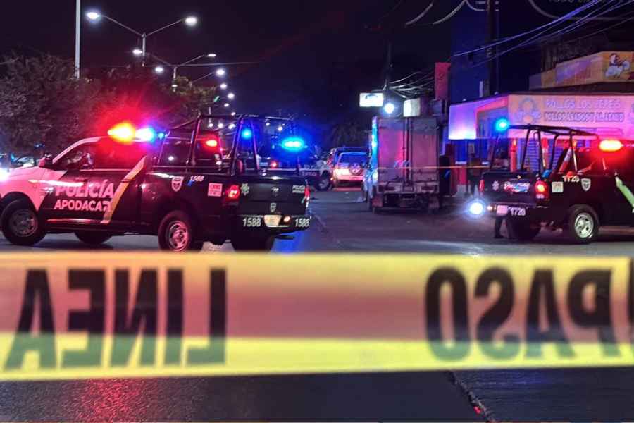Patrulla choca contra motocicleta y deja un menor fallecido en Apodaca, Nuevo León
