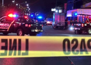 Patrulla choca contra motocicleta y deja un menor fallecido en Apodaca, Nuevo León