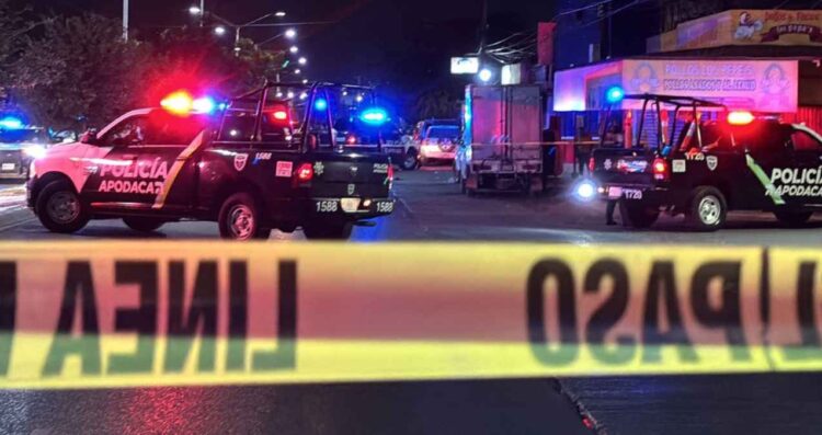 Patrulla choca contra motocicleta y deja un menor fallecido en Apodaca, Nuevo León