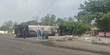 Pipa volcadura en Valle Hermoso