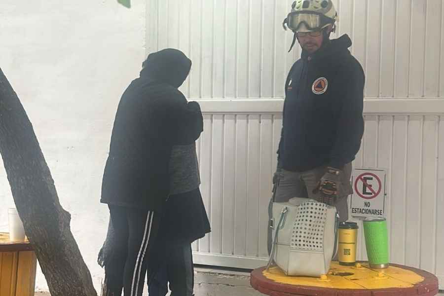 Protección Civil rescata a padre y su hijo perdidos en el Cerro de la Silla en Guadalupe, Nuevo León