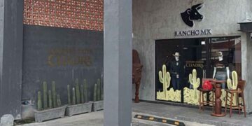 Roban mercancía valuada en miles de pesos de boutique vaquera en Tampico, Tamaulipas