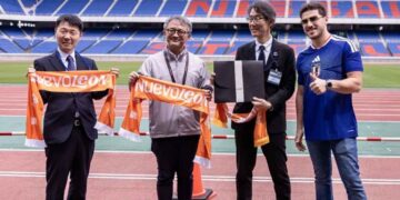 Samuel García inicia gira internacional rumbo al Mundial 2026