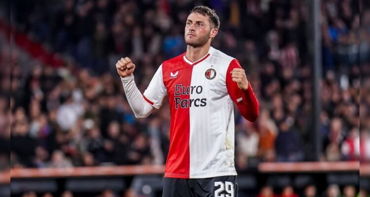 Santiago Giménez Armando González