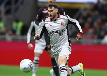 Santiago Gimenez lesión Milan
