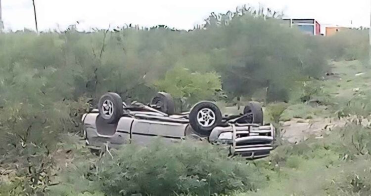 camioneta volcada Segundo Anillo Periférico