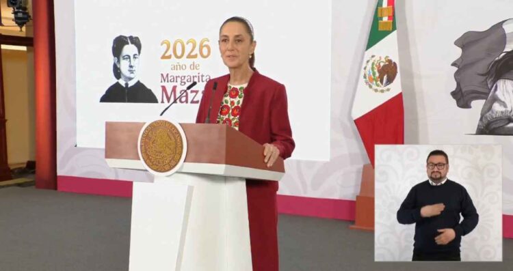 Sheinbaum plantea acceso a servicios de salud universal para mexicanos en el extranjero