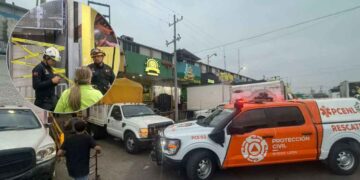 Trabajador termina hospitalizado tras sufrir accidente laboral en Mercado de Abastos en San Nicolás, NL