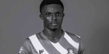 Tragedia en Ghana joven futbolista pierde la vida en un asalto al autobús de su club
