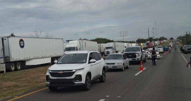 Transportistas detienen paro nacional