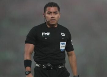 Víctor Cáceres suspendido