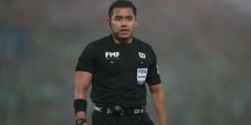 Víctor Cáceres suspendido