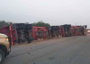 Volcadura de tráiler provoca cierre parcial en carretera estatal Aldama-Francisco I. Madero en Tamaulipas