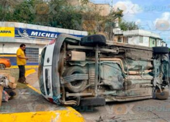 _choque y volcadura en Tampico