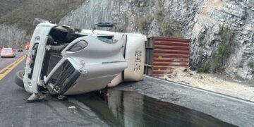 lesionados accidente en la Rumbo Nuevo Victoria