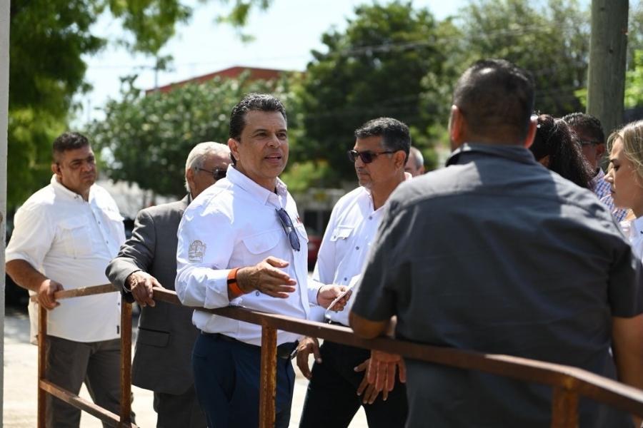 supervisión del dren pluvial Victoria