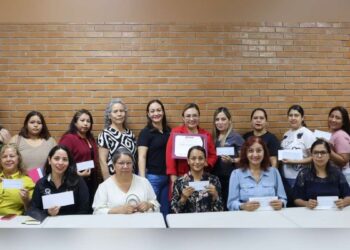 taller finanzas INMUJER Nuevo Laredo