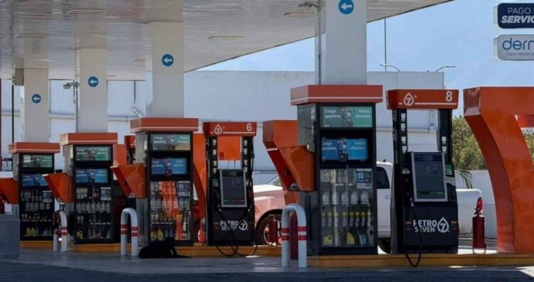 ¿Cuál gasolinera vende al doble del margen permitido por profeco en Monterrey, Nuevo León?