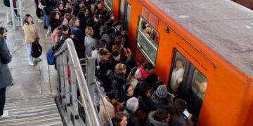 ¿Qué líneas del Metro de la Ciudad de México presentan retrasos el dia de hoy