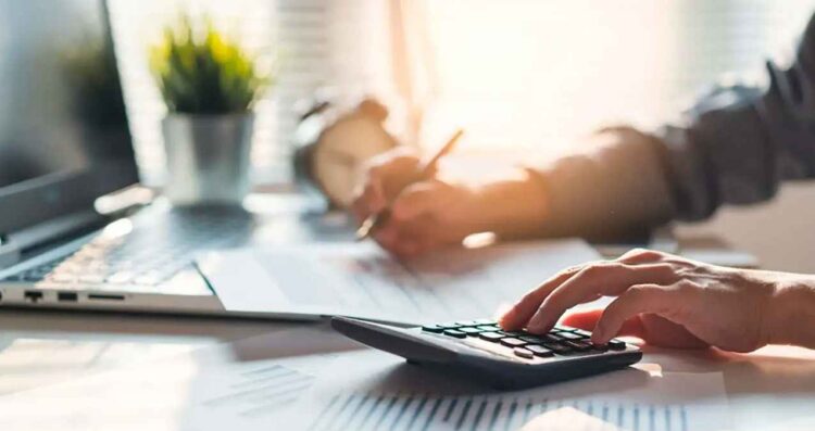 ¿Qué personas están obligadas a hacer la declaración anual del SAT en 2026?