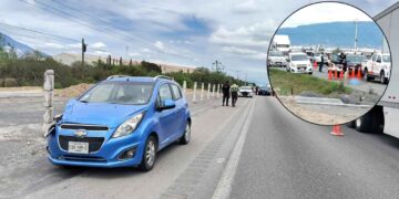 Automovilista muere al ser arrollado cuando intentaba cambiar el neumático a su vehículo en el Libramiento Noreste en García, NL
