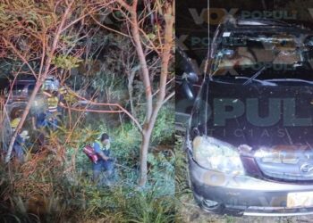 Automovilista queda lesionado al perder el control y caer en un barranco en Altamira, Tamaulipas