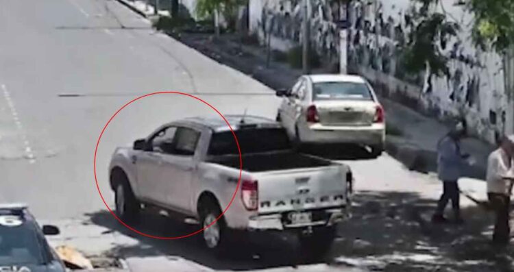 C4 Monterrey camioneta robada