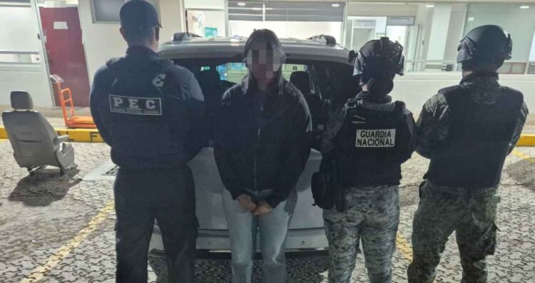Cae mujer estadounidense con casi 60 mil dosis de presunta cocaína en Guanajuato