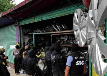 Cateos deja 11 toneladas de autopartes robadas aseguradas en Iztapalapa, CDMX