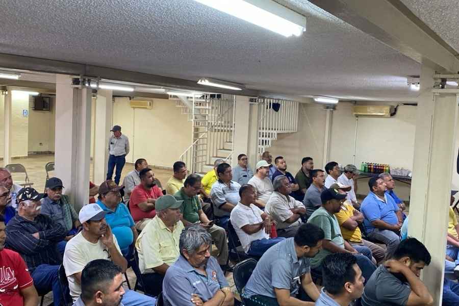 Choferes de transporte público reciben curso de “Inteligencia Emocional” en Matamoros, Tamaulipas