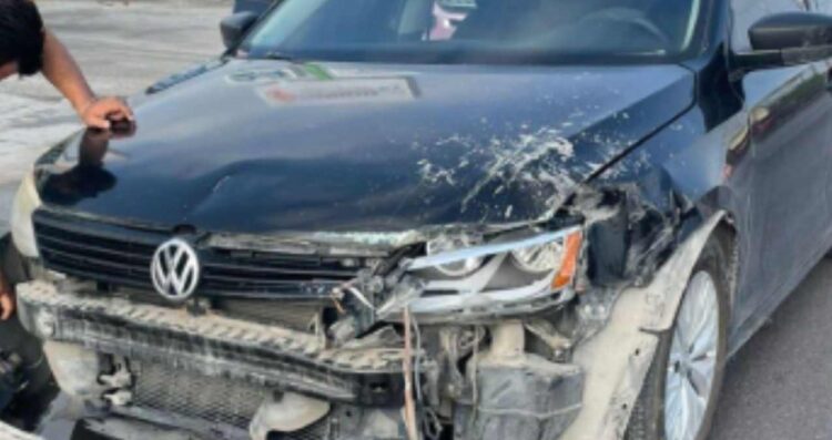 Choque entre auto y camión deja daños en Matamoros, Tamaulipas