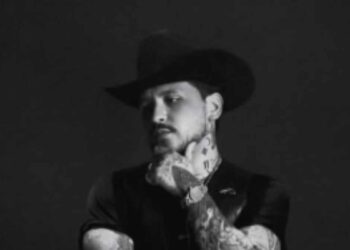 Christian Nodal divide opiniones con Intro Pa’l Cora