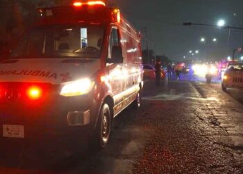 Conductor muere atropellado tras bajar de su camioneta en Escobedo, NL