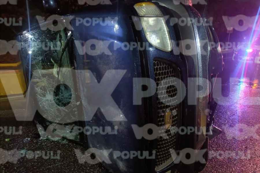 Conductor pierde el control y vuelca en puente “La Morita” de Altamira, Tamaulipas