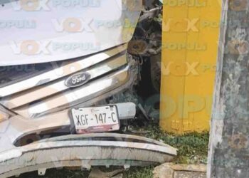Dejan auto abandonado tras choque en rotonda de Altamira, Tamaulipas