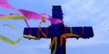 Día de la Santa Cruz 2026: ¿cuál es su origen y por qué lo celebran los albañiles?
