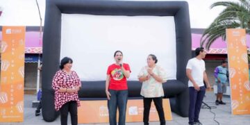 Disfrutan familias tampiqueñas nueva Jornada de “Cine en Tu Colonia” encabezada por Mónica Villarreal