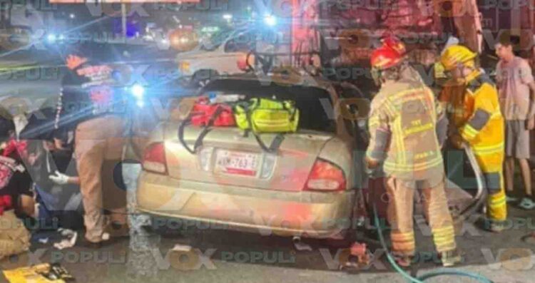 Dos hombres quedan prensados tras chocar contra camión recolector de basura en Tampico, Tamaulipas