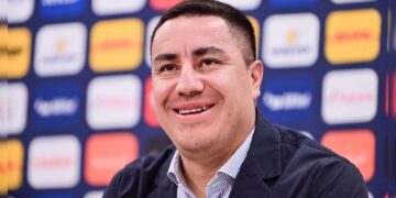 Efraín Juárez Europa