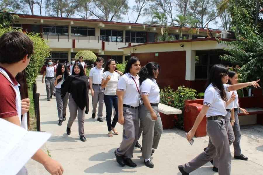 Embarazo no frena estudios de dos alumnas en CBTis 103 de Cd. Madero, Tamaulipas